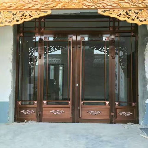 匠心鑄造，品質(zhì)卓越——探尋臨朐國(guó)強(qiáng)門(mén)業(yè)與金斗門(mén)業(yè)的仿銅門(mén)訂制之道